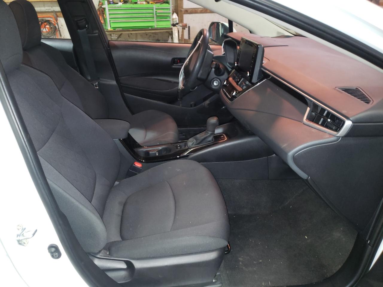 Photo 5 from auction – 2022 TOYOTA COROLLA LE with VIN 5YFEPMAE8NP278144