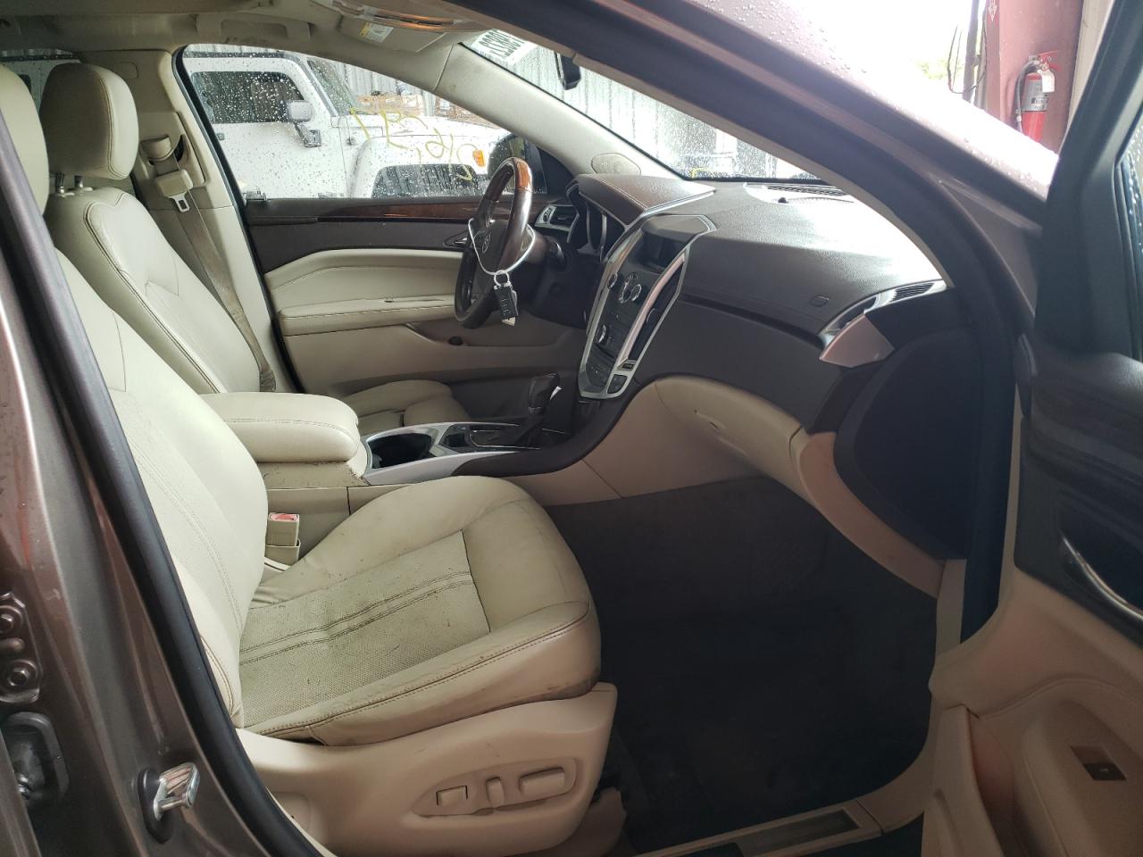 Photo 5 from auction – 2011 CADILLAC SRX LUXURY with VIN 3GYFNDEY2BS616273
