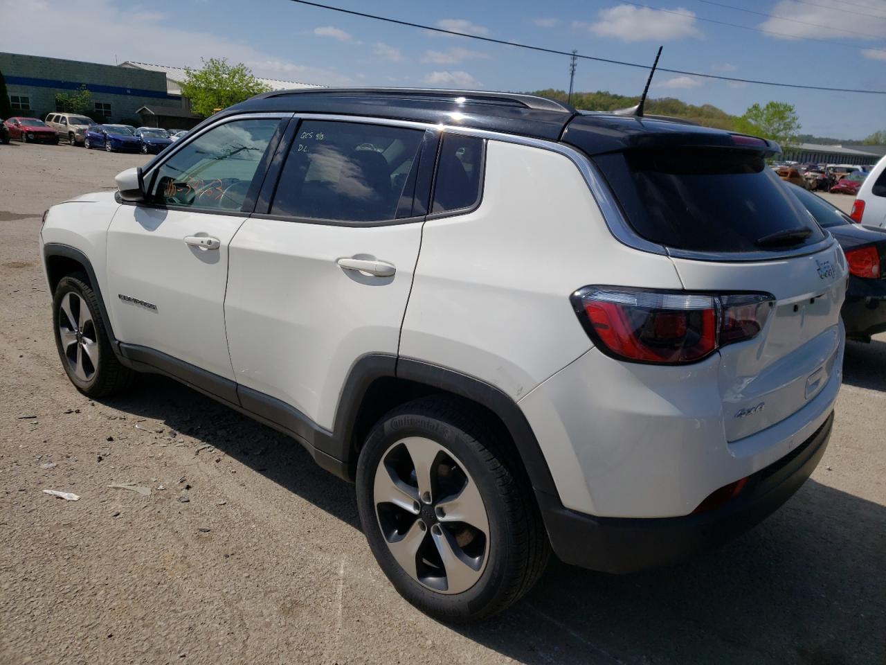 Photo 3 from auction – 2018 JEEP COMPASS LA with VIN 3C4NJDBB4JT261418