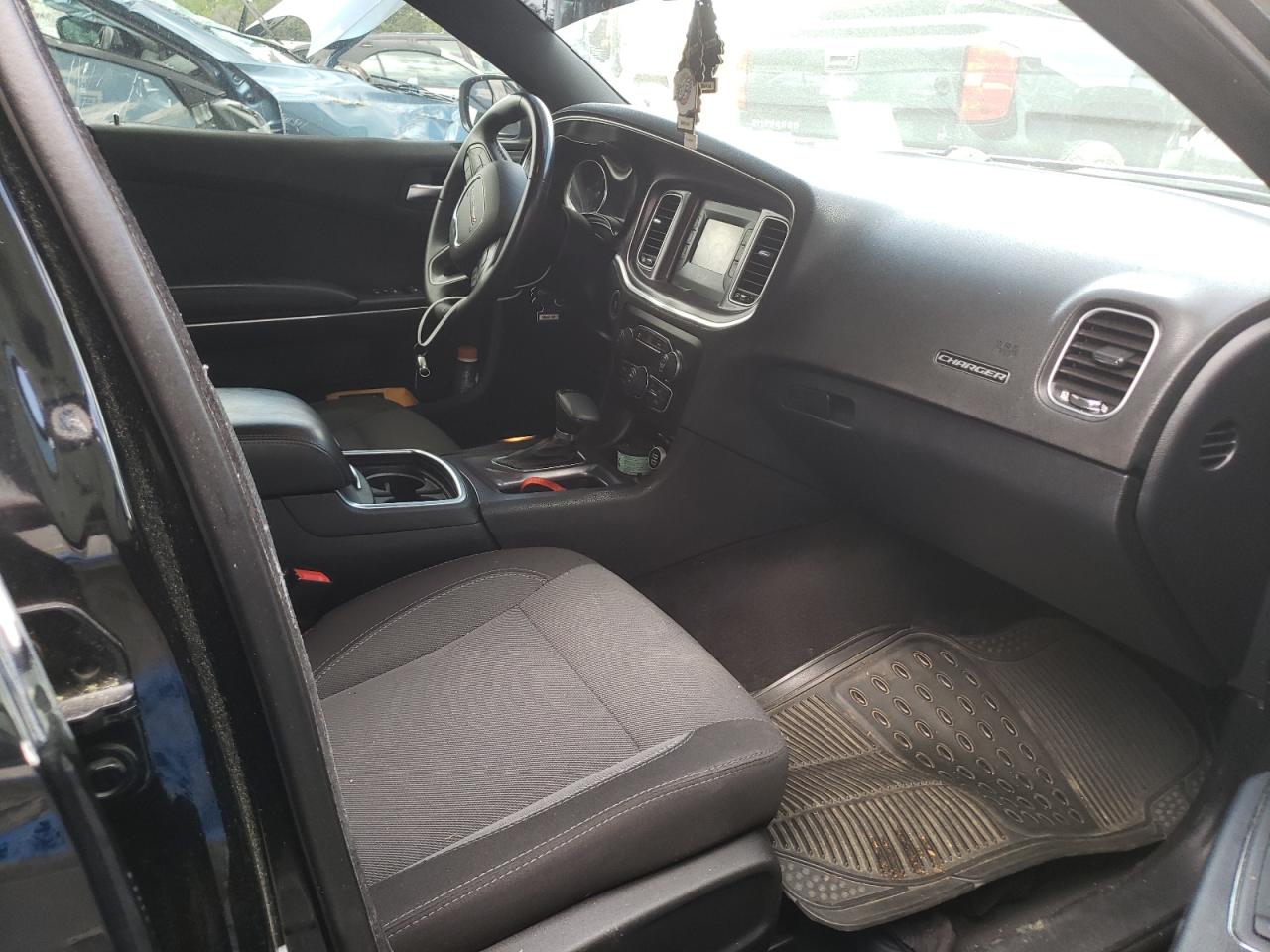 Photo 5 from auction – 2016 DODGE CHARGER SE with VIN 2C3CDXBG8GH104833