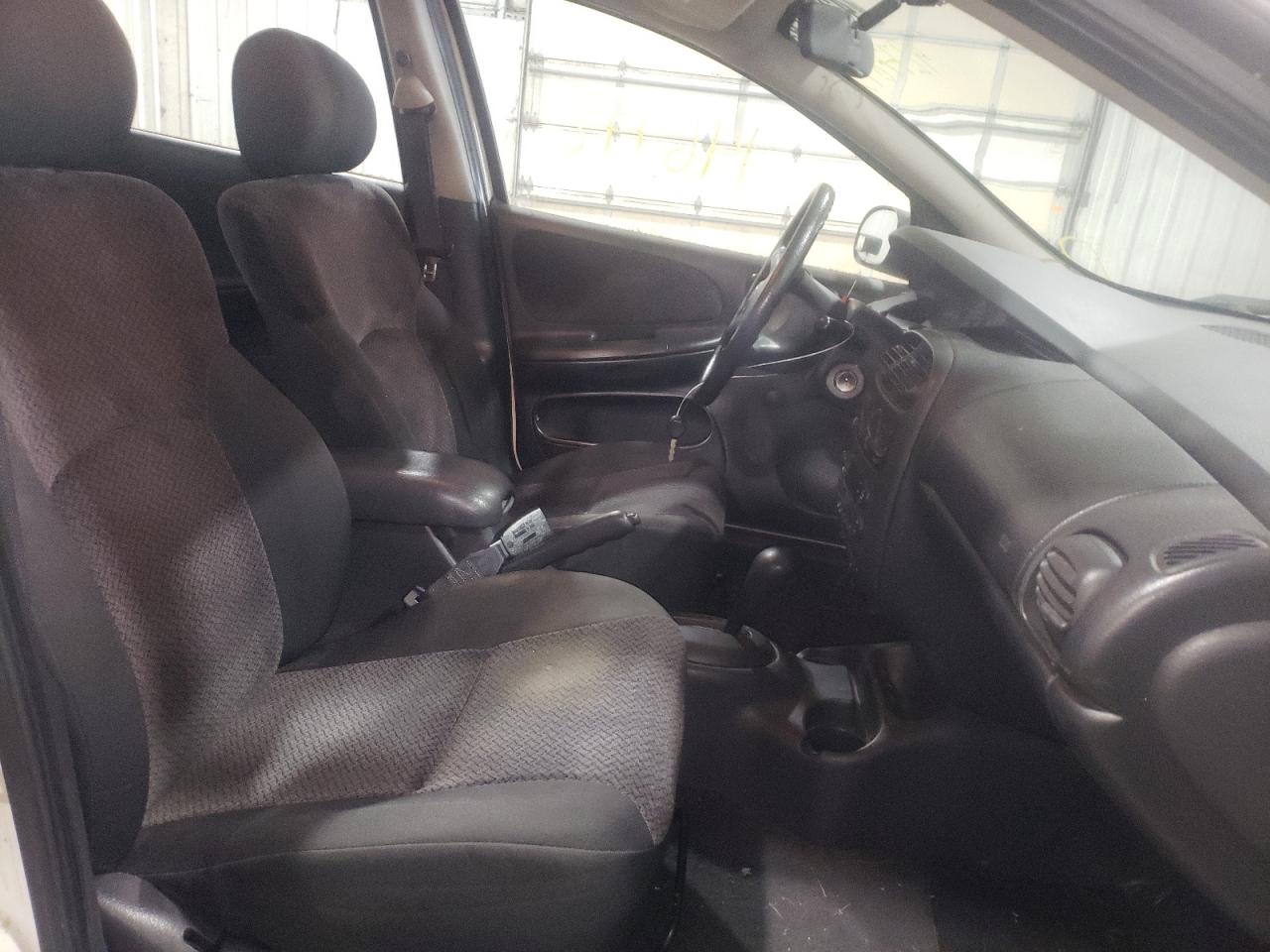 Photo 5 from auction – 2002 DODGE NEON with VIN 1B3ES26C32D615765