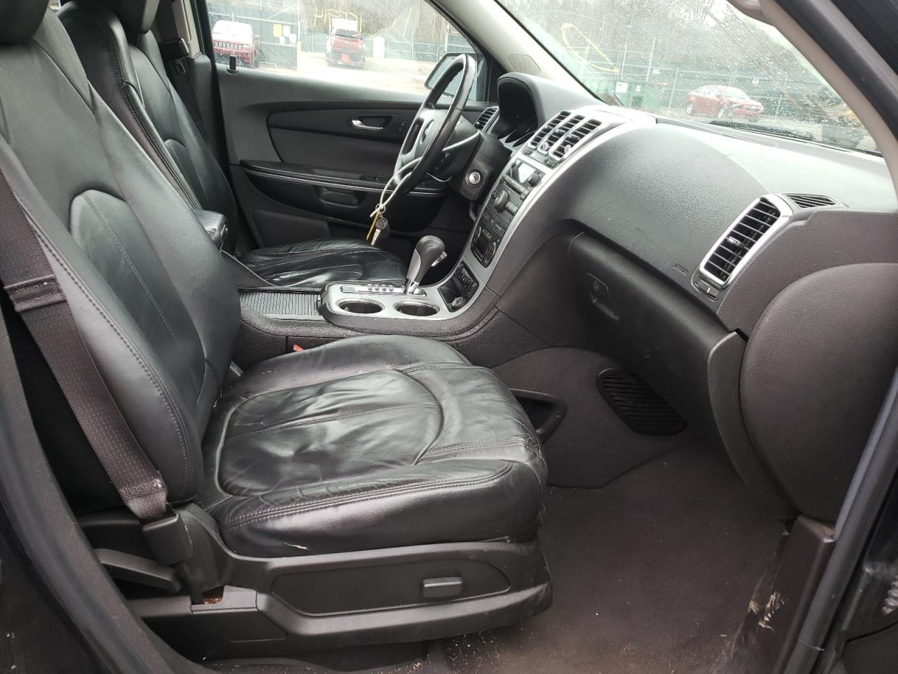Photo 5 from auction – 2011 GMC ACADIA SLT with VIN 1GKKVRED1BJ391140