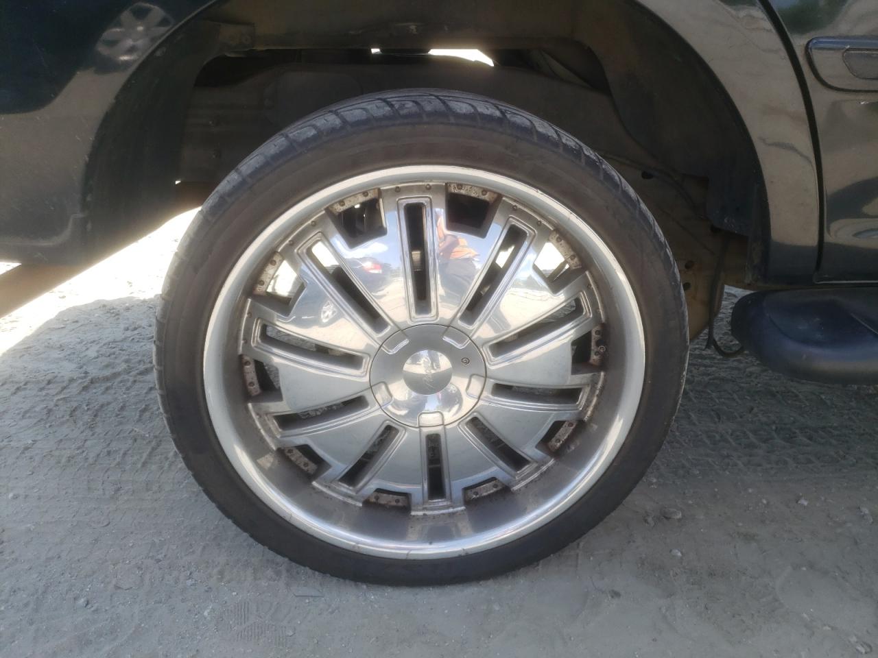 Photo 9 from auction – 1998 FORD EXPEDITION with VIN 1FMRU18W9WLA88799