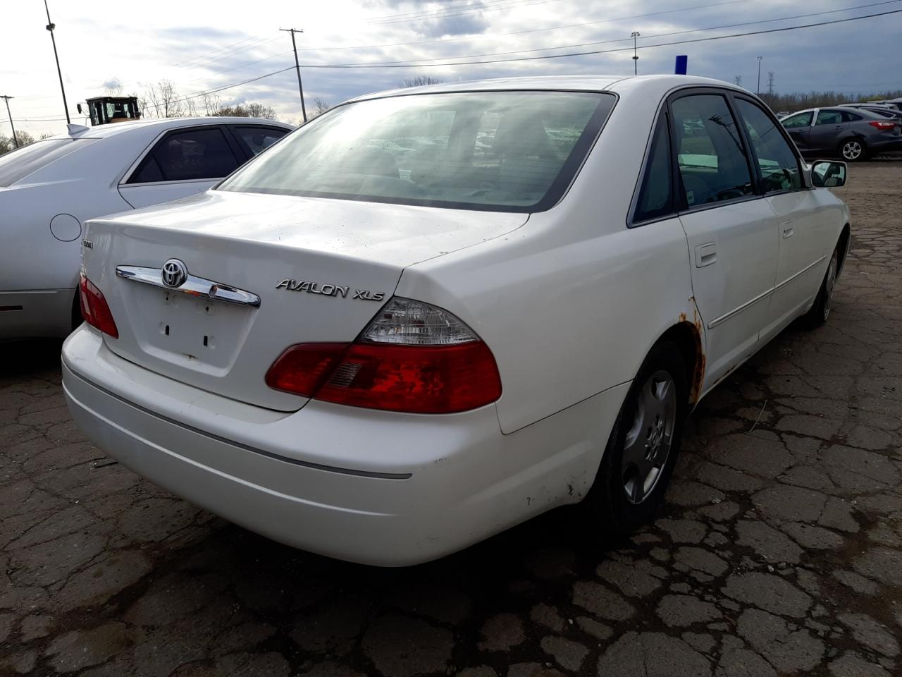 Photo 4 from auction – 2003 TOYOTA AVALON XL with VIN 4T1BF28BX3U282083