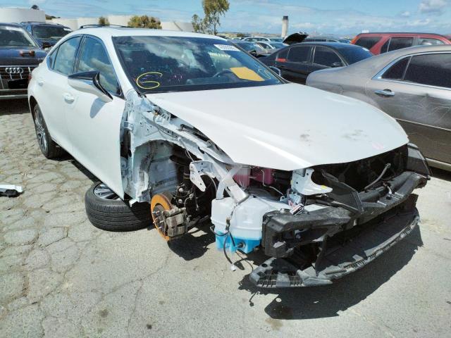 LEXUS ES 300H 2019 with VIN JTHB21B15K2026114 - Photo from auction