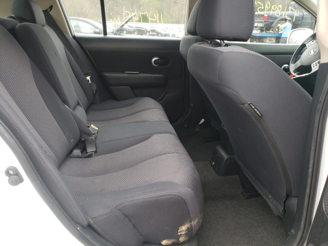 Photo 6 from auction – 2009 NISSAN VERSA S with VIN 3N1BC13E49L430243