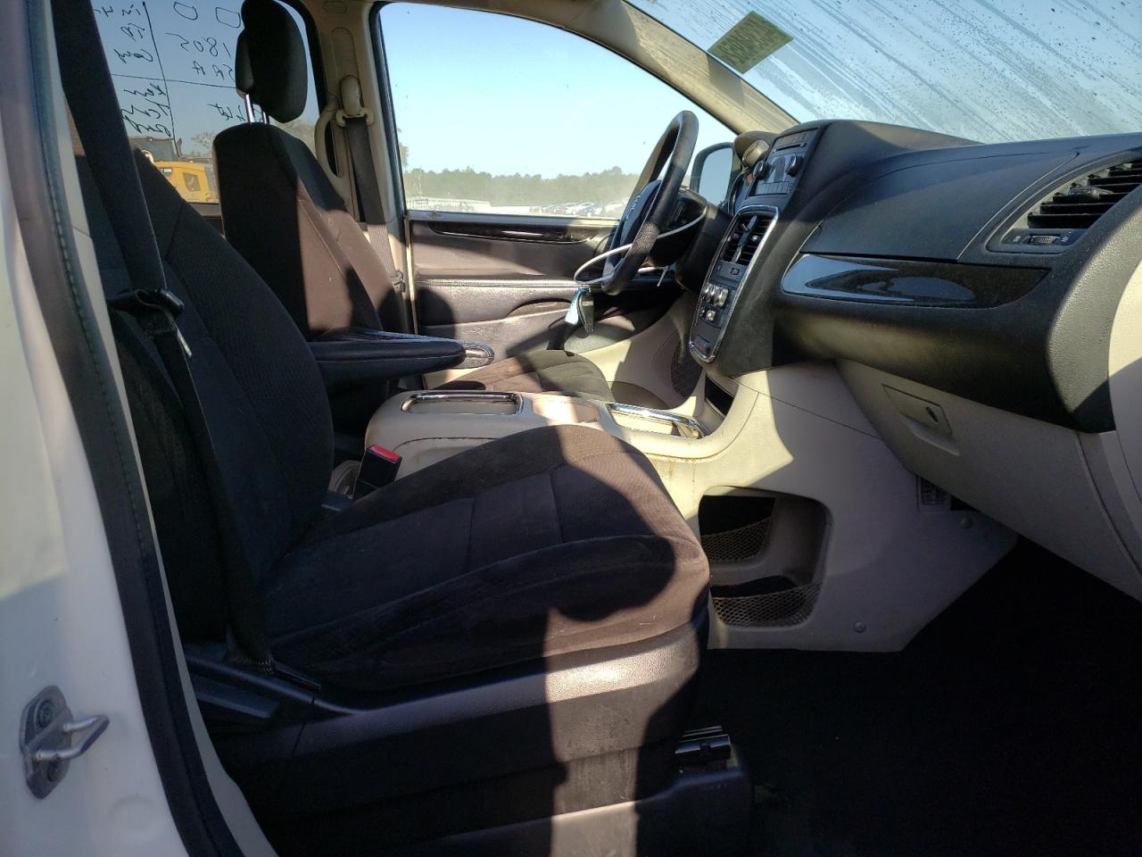 Photo 5 from auction – 2013 DODGE GRAND CARA with VIN 2C4RDGCG4DR626093