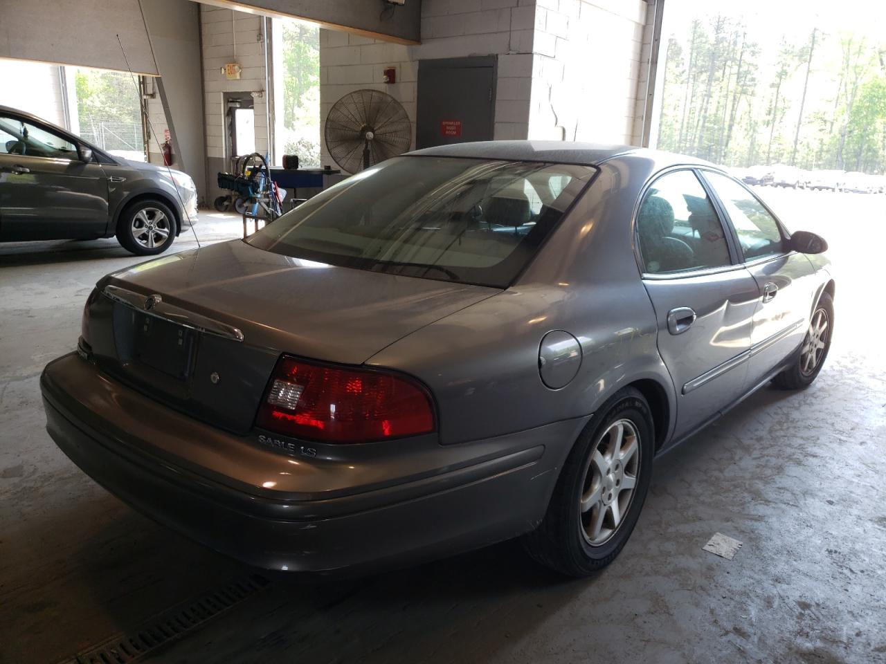 Photo 4 from auction – 2002 MERCURY SABLE with VIN 1MEFM55S42A615698