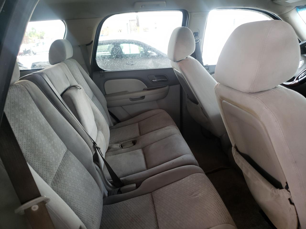 Photo 6 from auction – 2007 GMC YUKON with VIN 1GKFC13097R315506