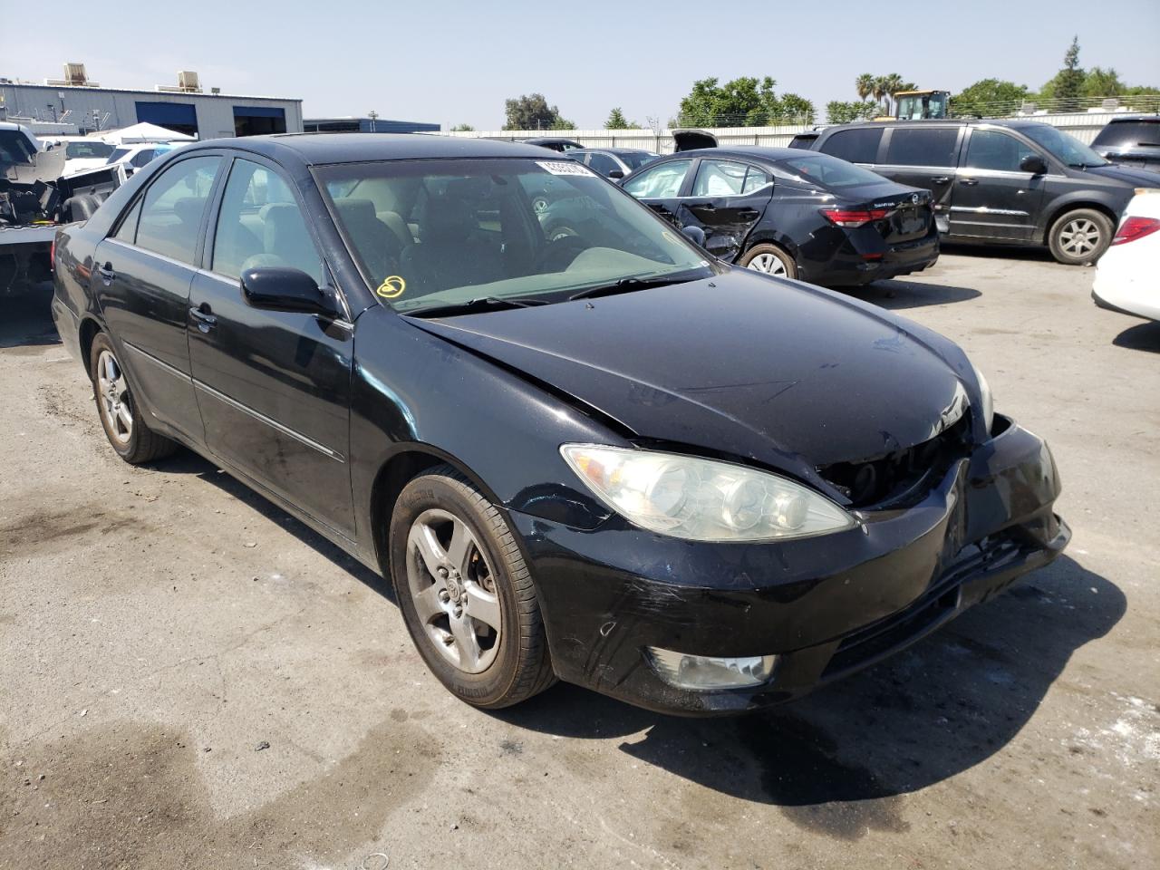 TOYOTA CAMRY LE 2005 with VIN 4T1BF32K35U088402 - Photo from auction
