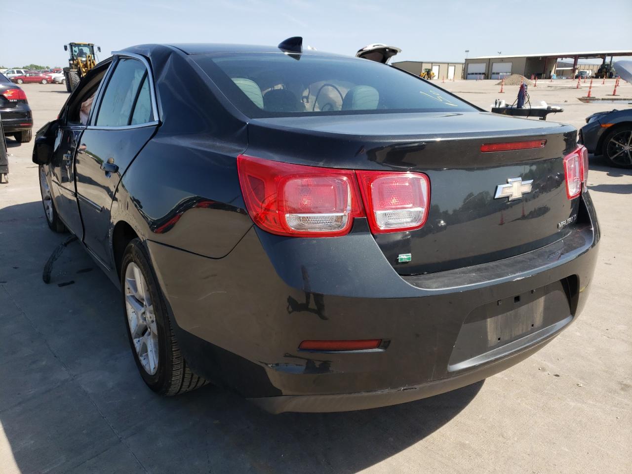 Photo 3 from auction – 2015 CHEVROLET MALIBU 1LT with VIN 1G11C5SL6FF216322