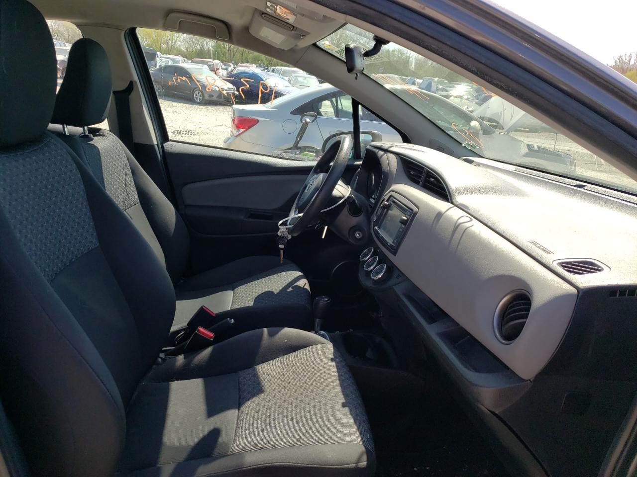 Photo 5 from auction – 2015 TOYOTA YARIS with VIN VNKKTUD36FA022963