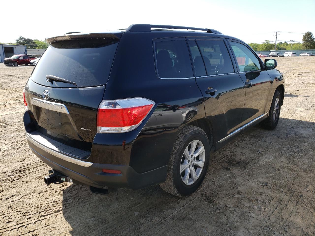 Zdjęcie 4 z aukcji – 2013 TOYOTA HIGHLANDER z VIN 5TDZK3EH1DS100970
