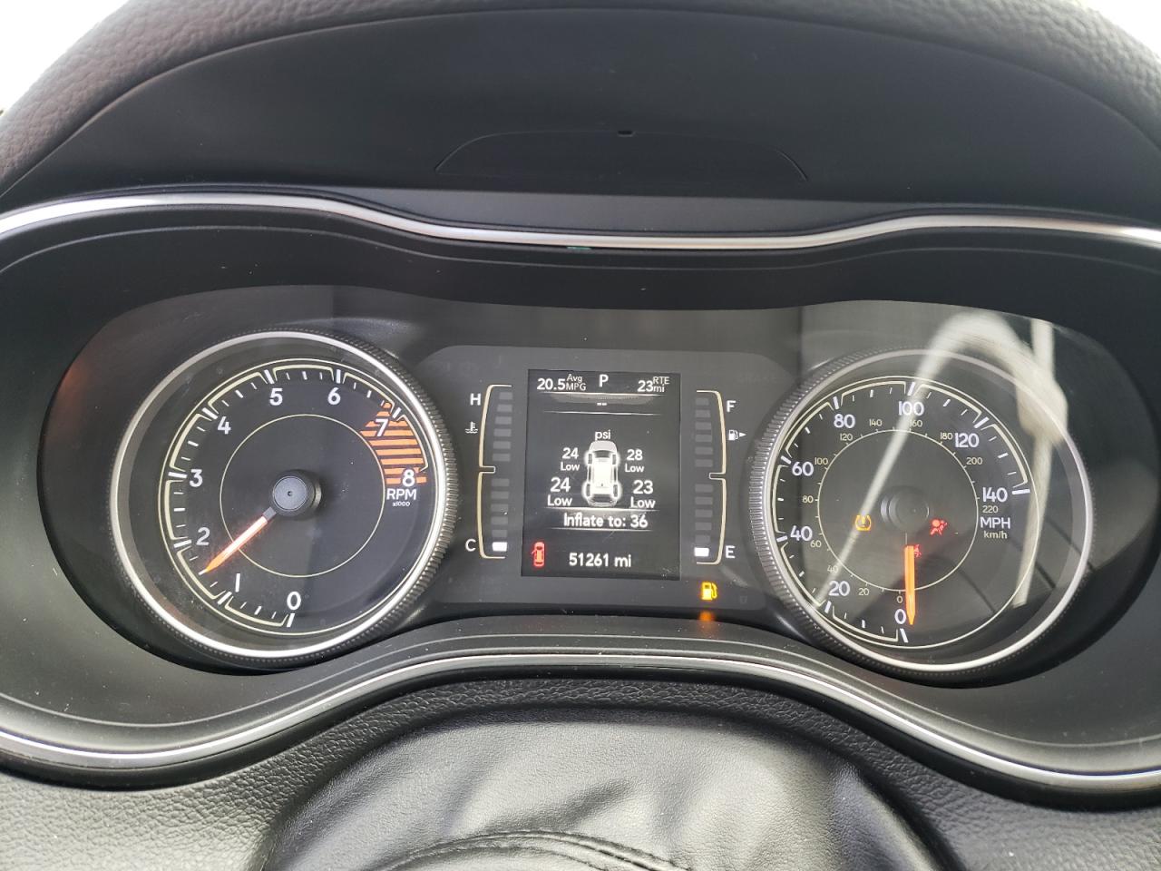 Photo 8 from auction – 2019 JEEP CHEROKEE L with VIN 1C4PJLCX3KD159712