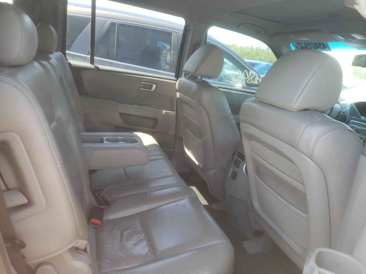 Photo 6 from auction – 2011 HONDA PILOT EXL with VIN 5FNYF3H57BB048585