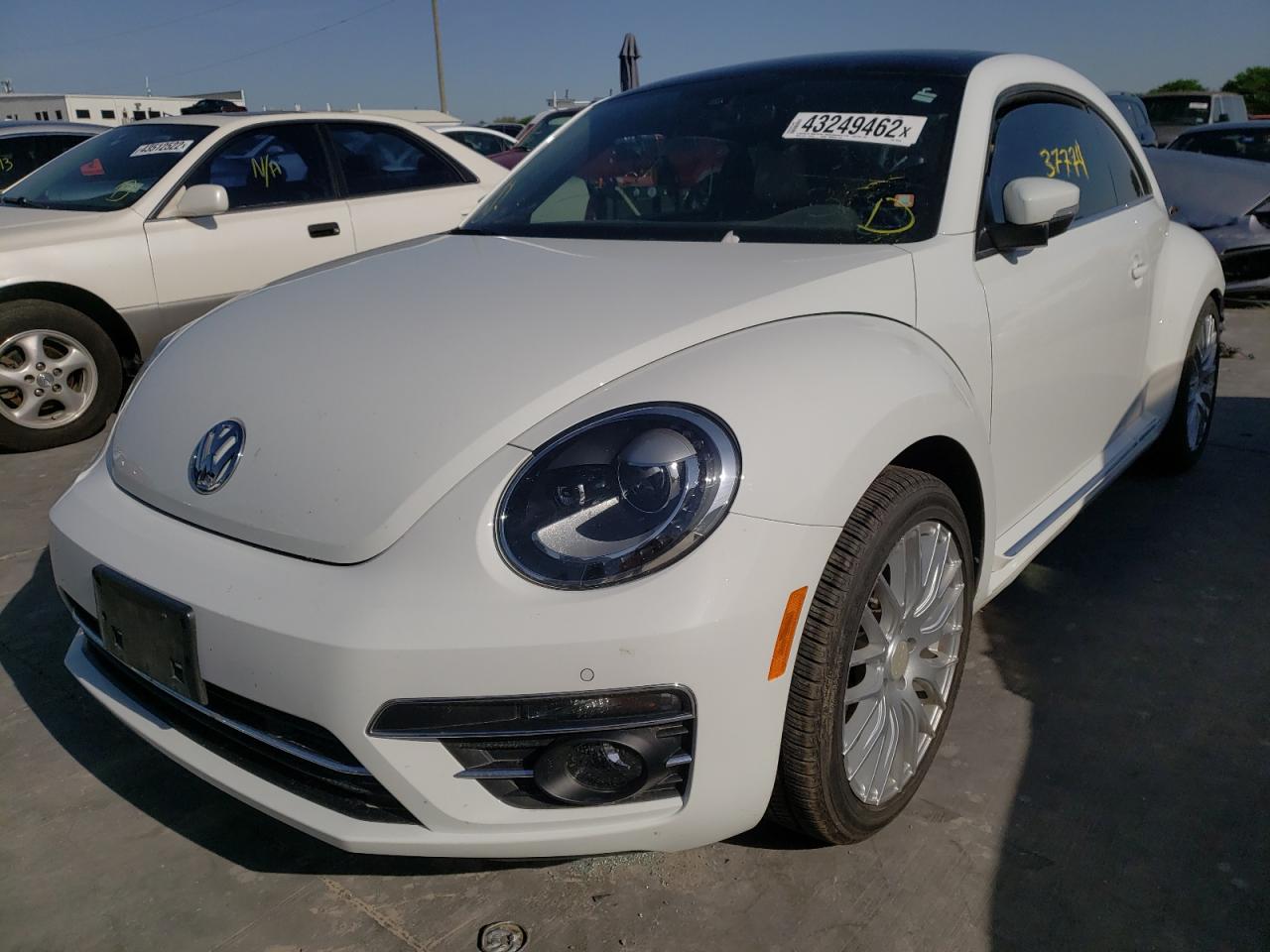 Photo 2 from auction – 2019 VOLKSWAGEN BEETLE S with VIN 3VWFD7AT7KM702250