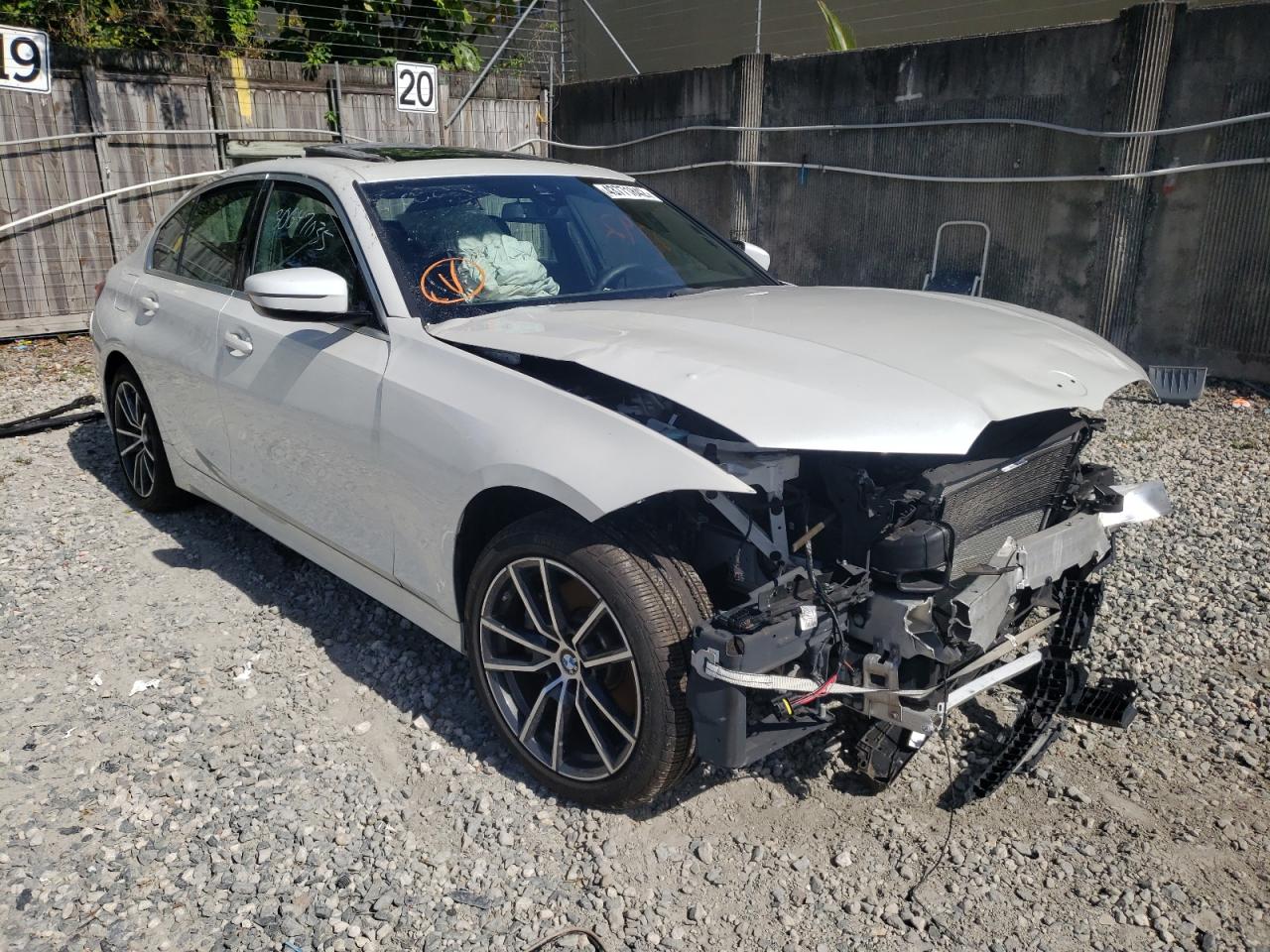 BMW 330XI 2020 with VIN 3MW5R7J00L8B13845 - Photo from auction