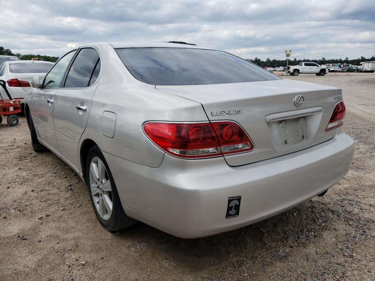 Photo 3 from auction – 2005 LEXUS ES 330 with VIN JTHBA30G155139566