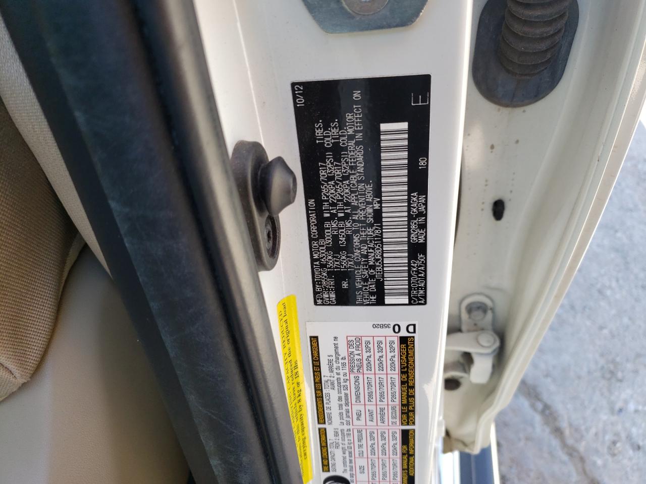 Photo 10 from auction – 2013 TOYOTA 4RUNNER SR with VIN JTEBU5JR8D5117871