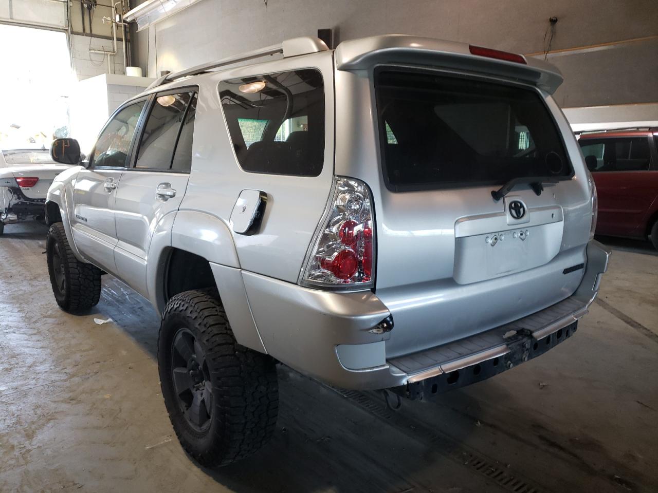 Photo 3 from auction – 2003 TOYOTA 4RUNNER LI with VIN JTEBT17R638006459