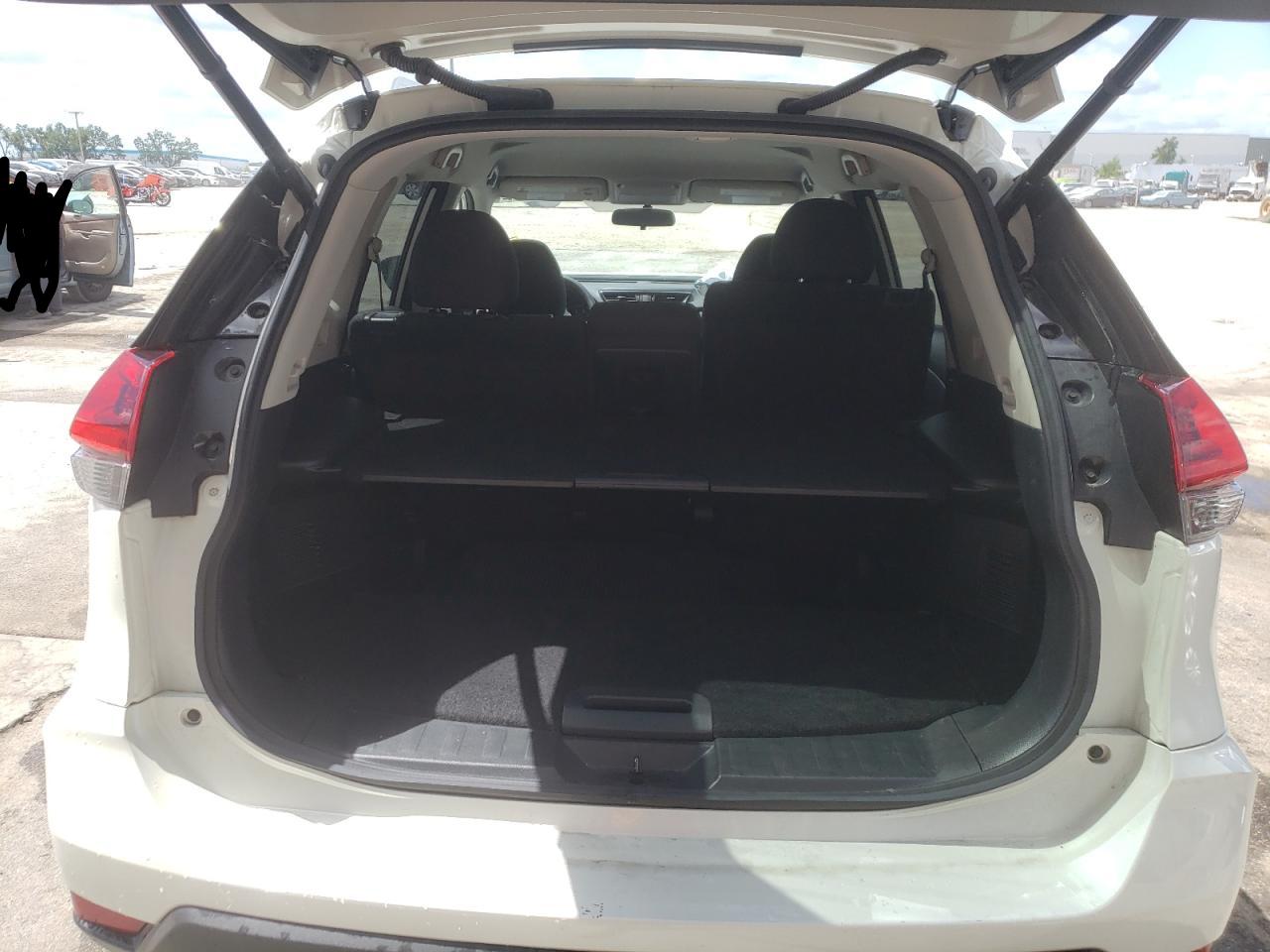 Photo 9 from auction – 2018 NISSAN ROGUE S with VIN 5N1AT2MV6JC848635