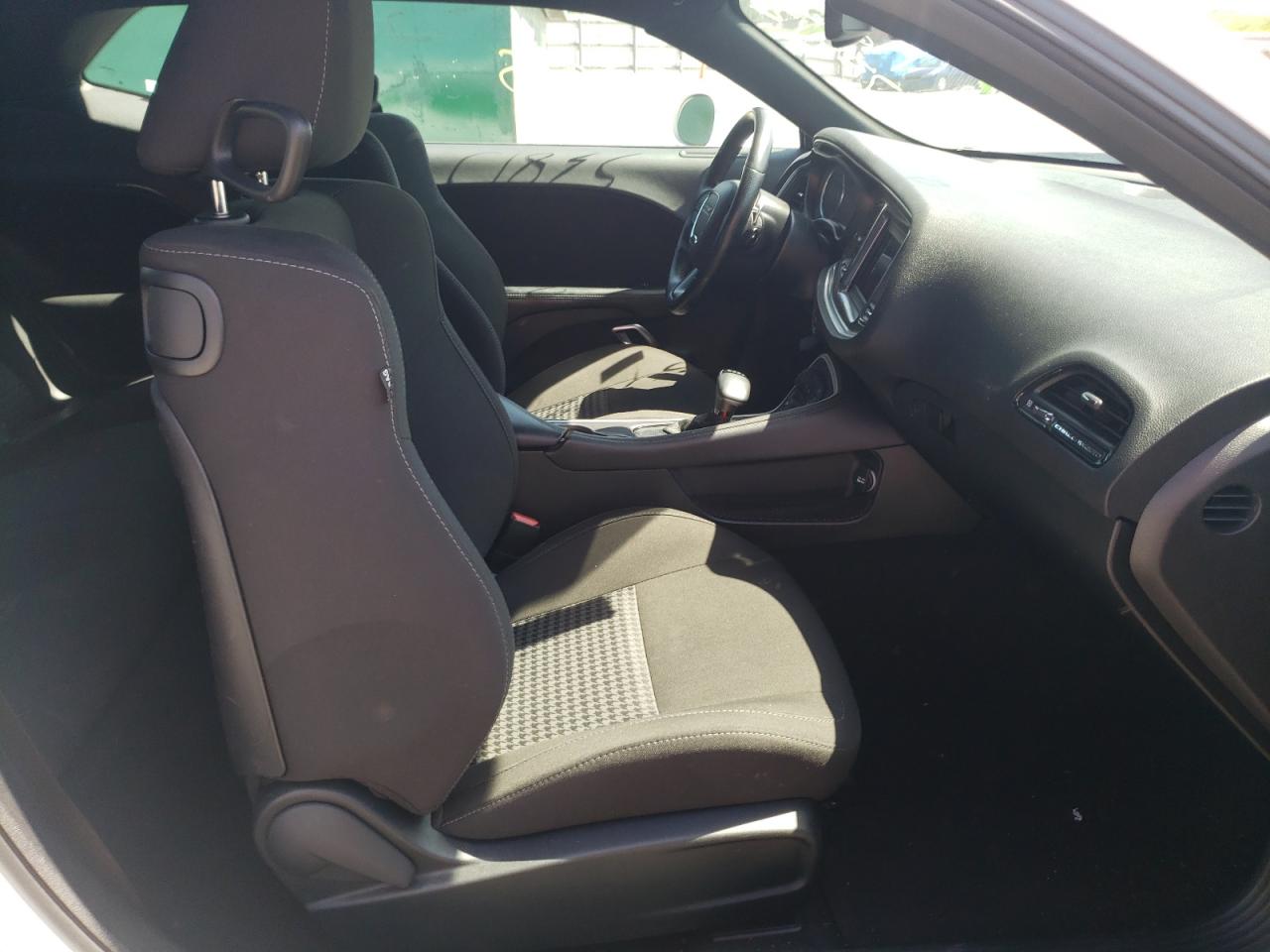 Photo 5 from auction – 2020 DODGE CHALLENGER with VIN 2C3CDZBT9LH124673