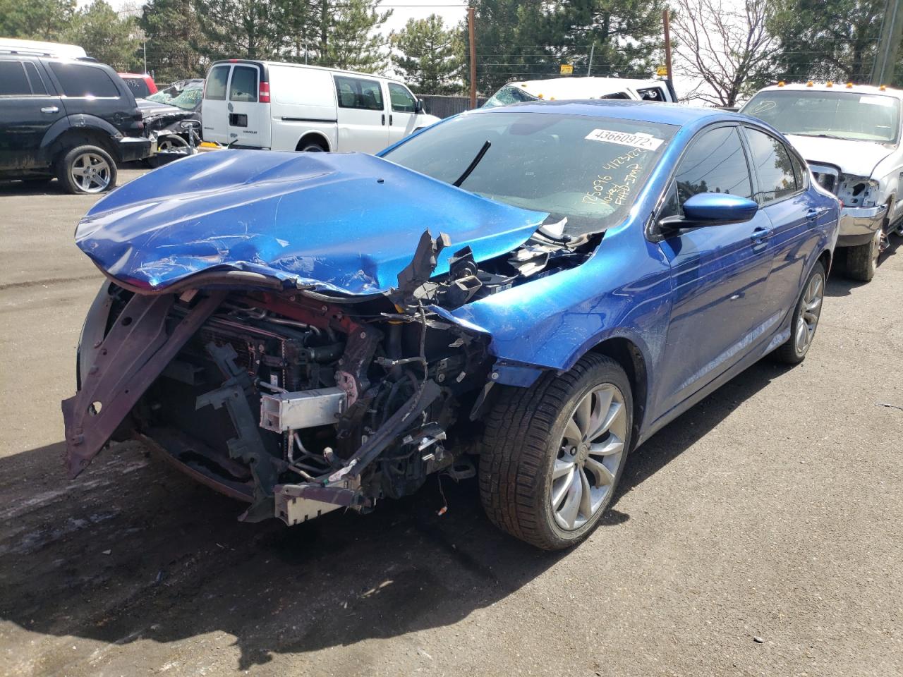 Photo 2 from auction – 2015 CHRYSLER 200 S with VIN 1C3CCCDGXFN736473