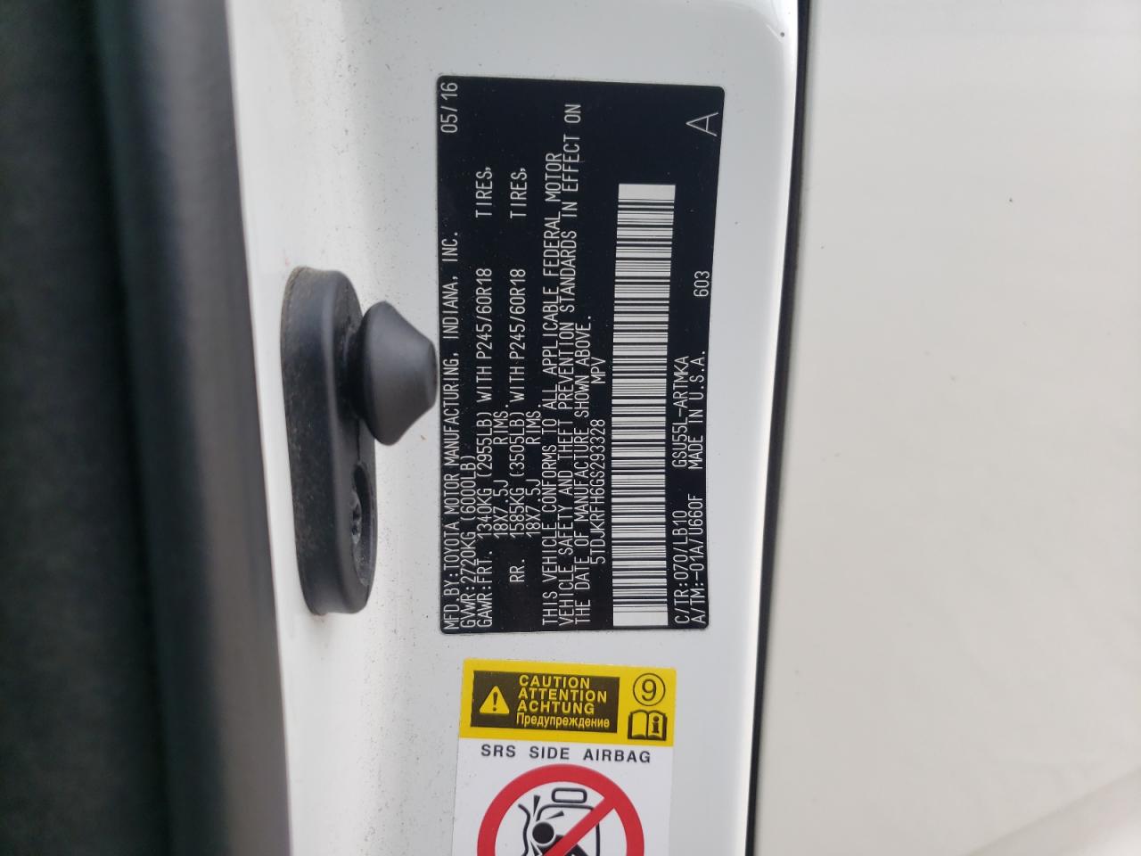 Photo 10 from auction – 2016 TOYOTA HIGHLANDER with VIN 5TDJKRFH6GS293328