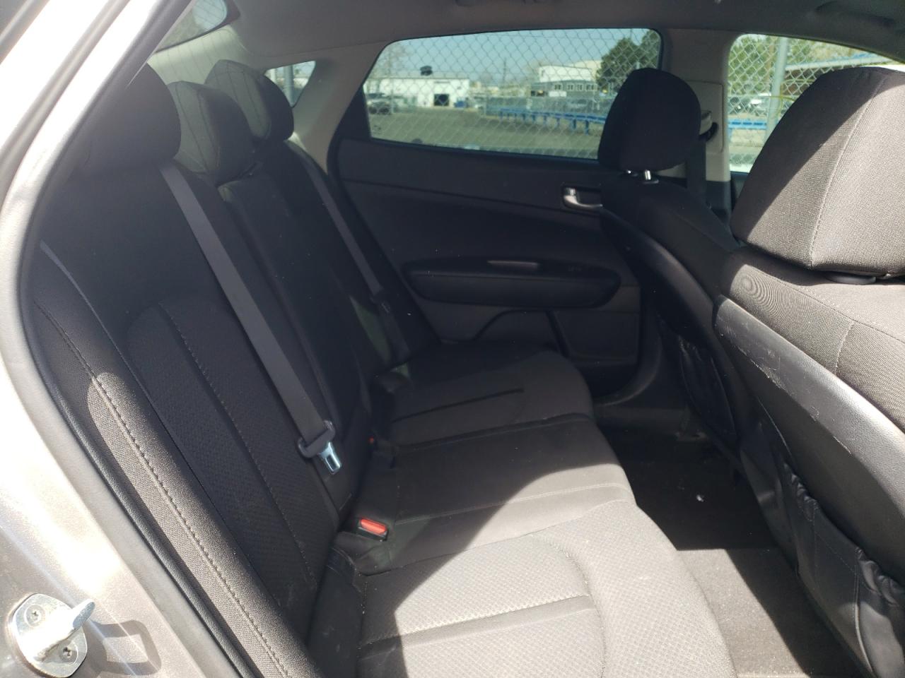 Photo 6 from auction – 2016 KIA OPTIMA LX with VIN 5XXGT4L31GG115945