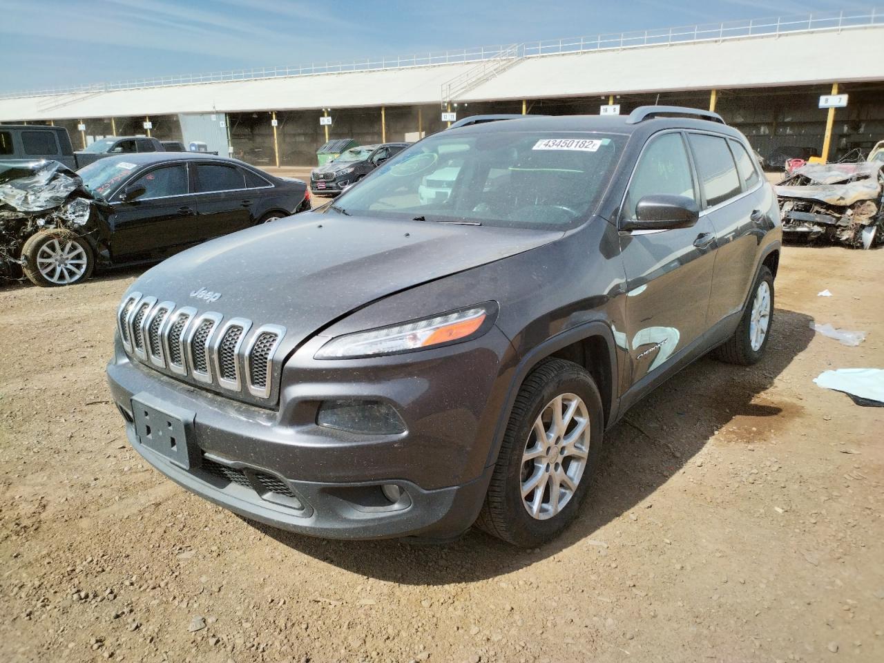 Photo 2 from auction – 2016 JEEP CHEROKEE L with VIN 1C4PJLCB4GW280782