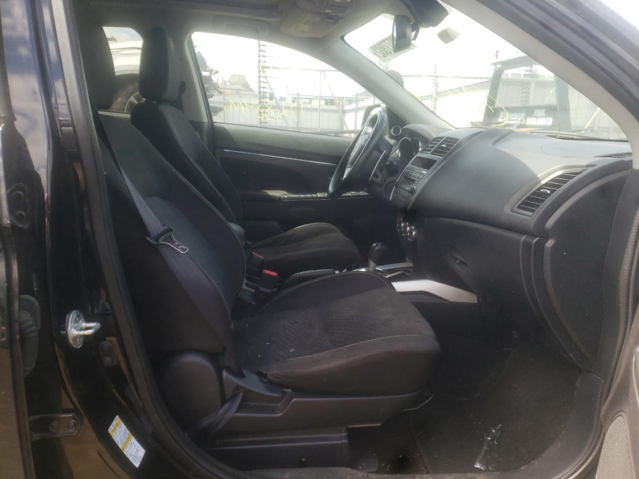 Photo 5 from auction – 2013 MITSUBISHI OUTLANDER with VIN 4A4AP4AU4DE009522