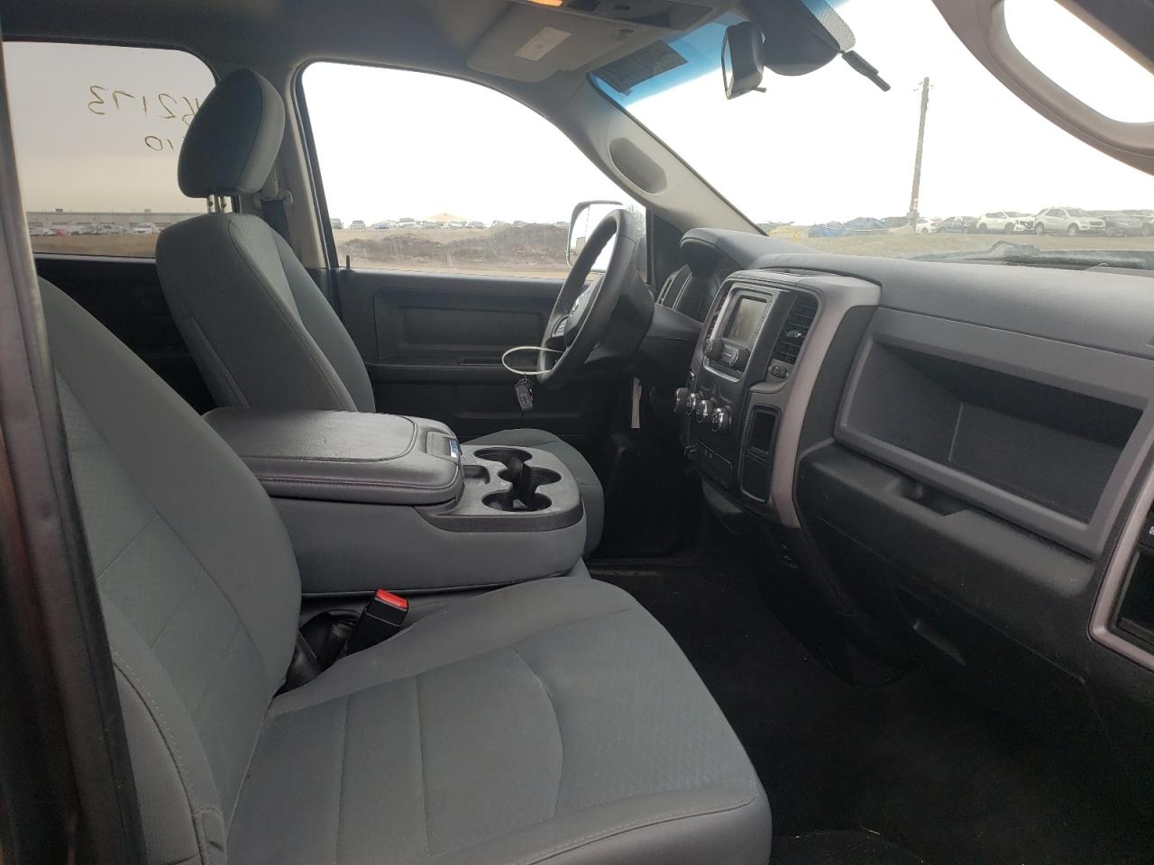 Photo 5 from auction – 2015 RAM 1500 ST with VIN 1C6RR7FM3FS683042