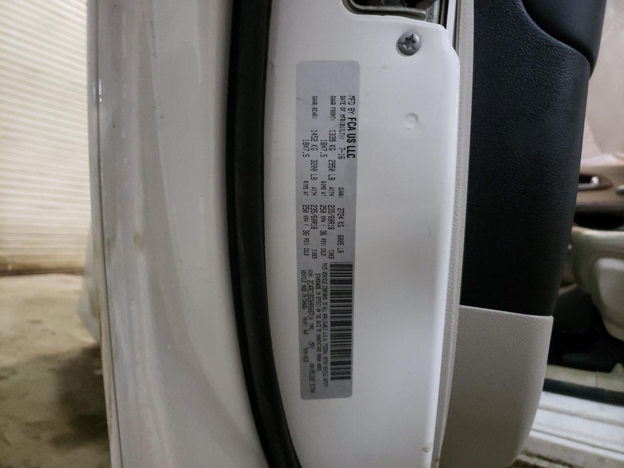 Photo 10 from auction – 2017 CHRYSLER PACIFICA T with VIN 2C4RC1BG3HR506714