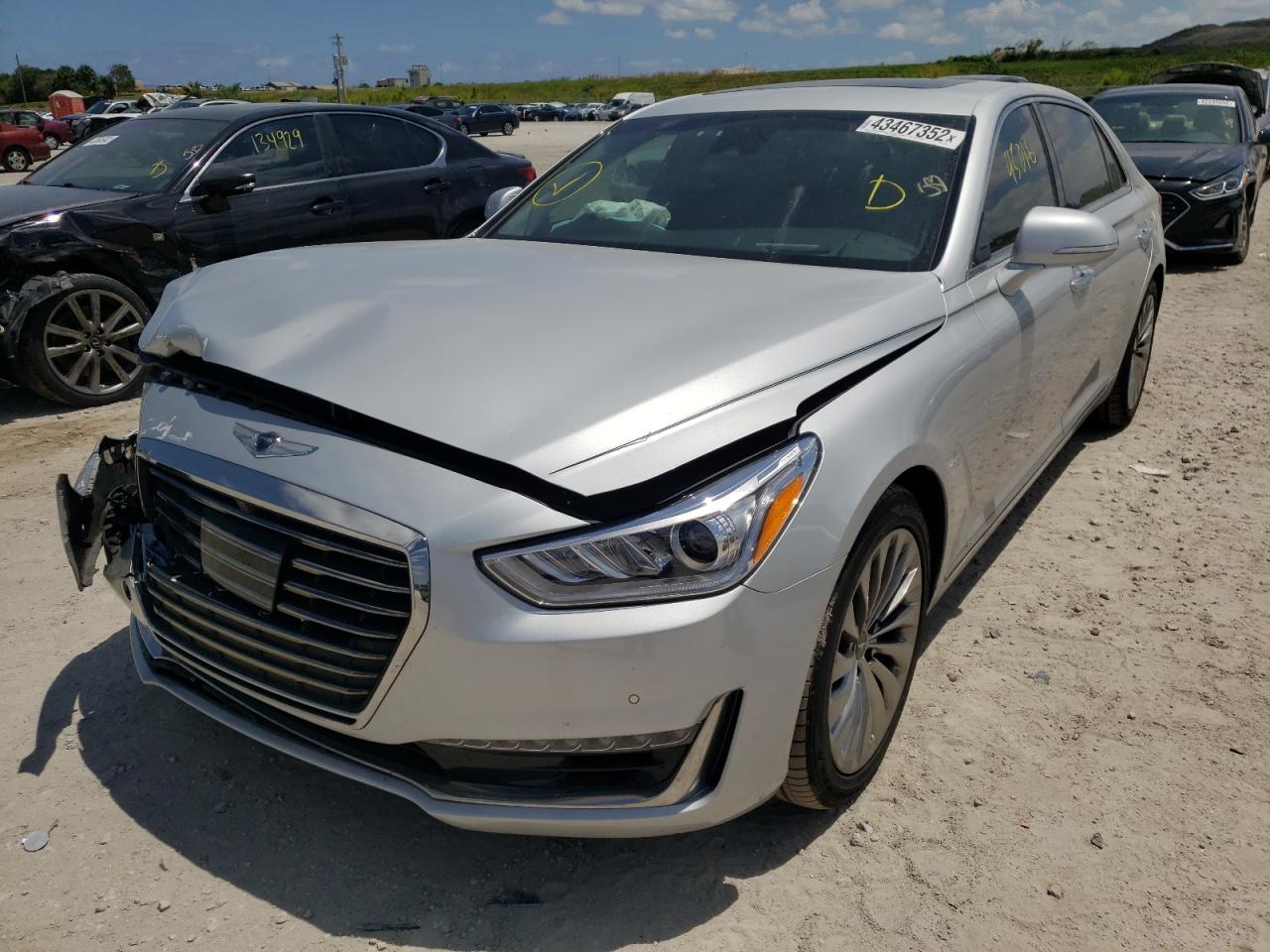 Photo 2 from auction – 2017 GENESIS G90 PREMIU with VIN KMHG34JA7HU026311