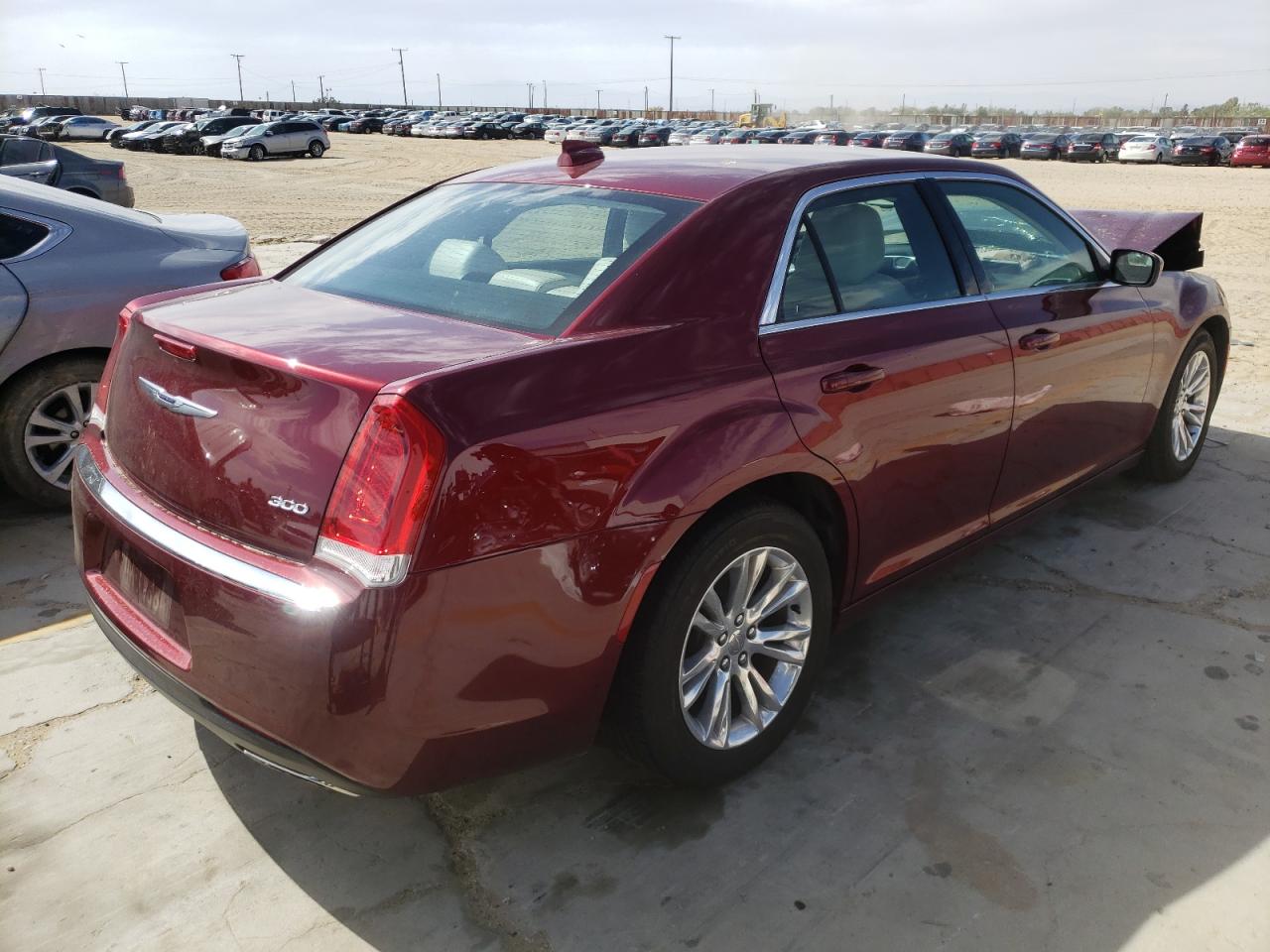 Photo 4 from auction – 2019 CHRYSLER 300 TOURIN with VIN 2C3CCAAG8KH517099