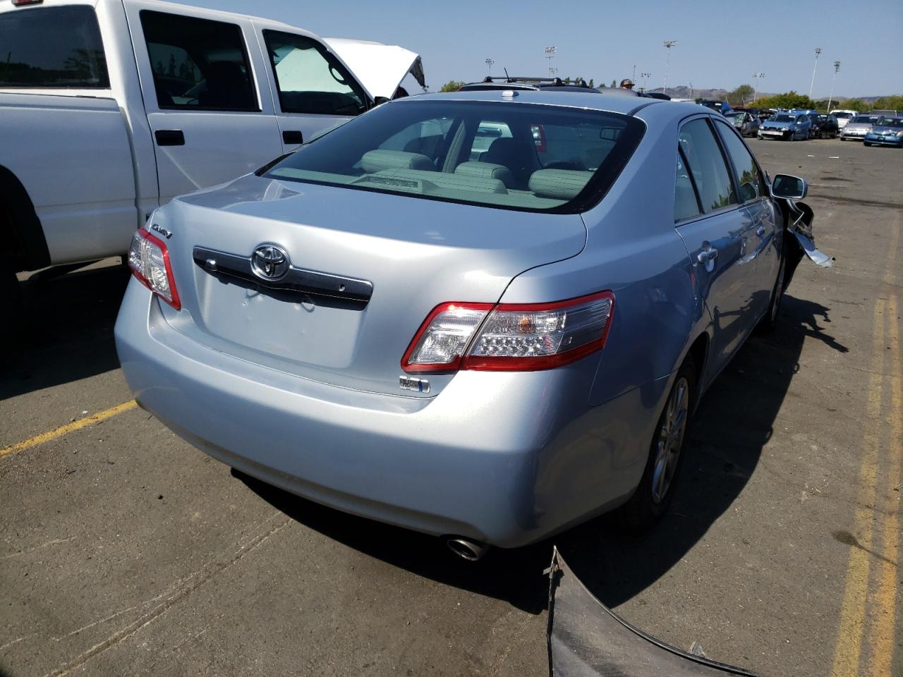 Photo 4 from auction – 2011 TOYOTA CAMRY HYBR with VIN 4T1BB3EK5BU127980