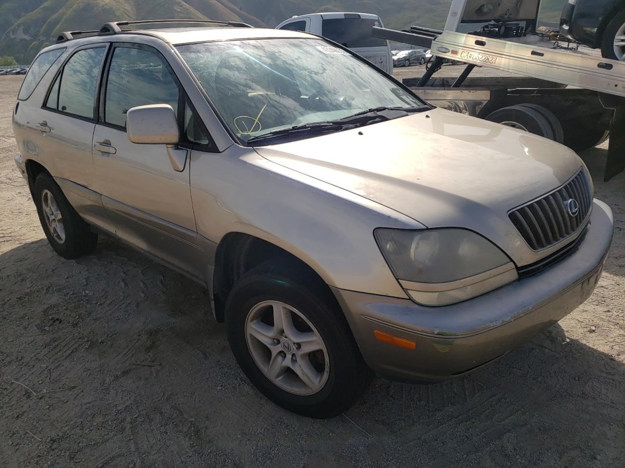 LEXUS RX 300 2000 with VIN JT6GF10U6Y0051110 - Photo from auction