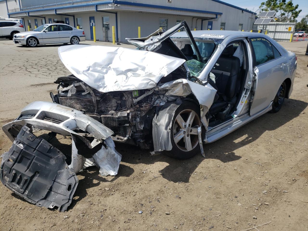 Photo 2 from auction – 2012 TOYOTA CAMRY BASE with VIN 4T1BF1FK0CU153752