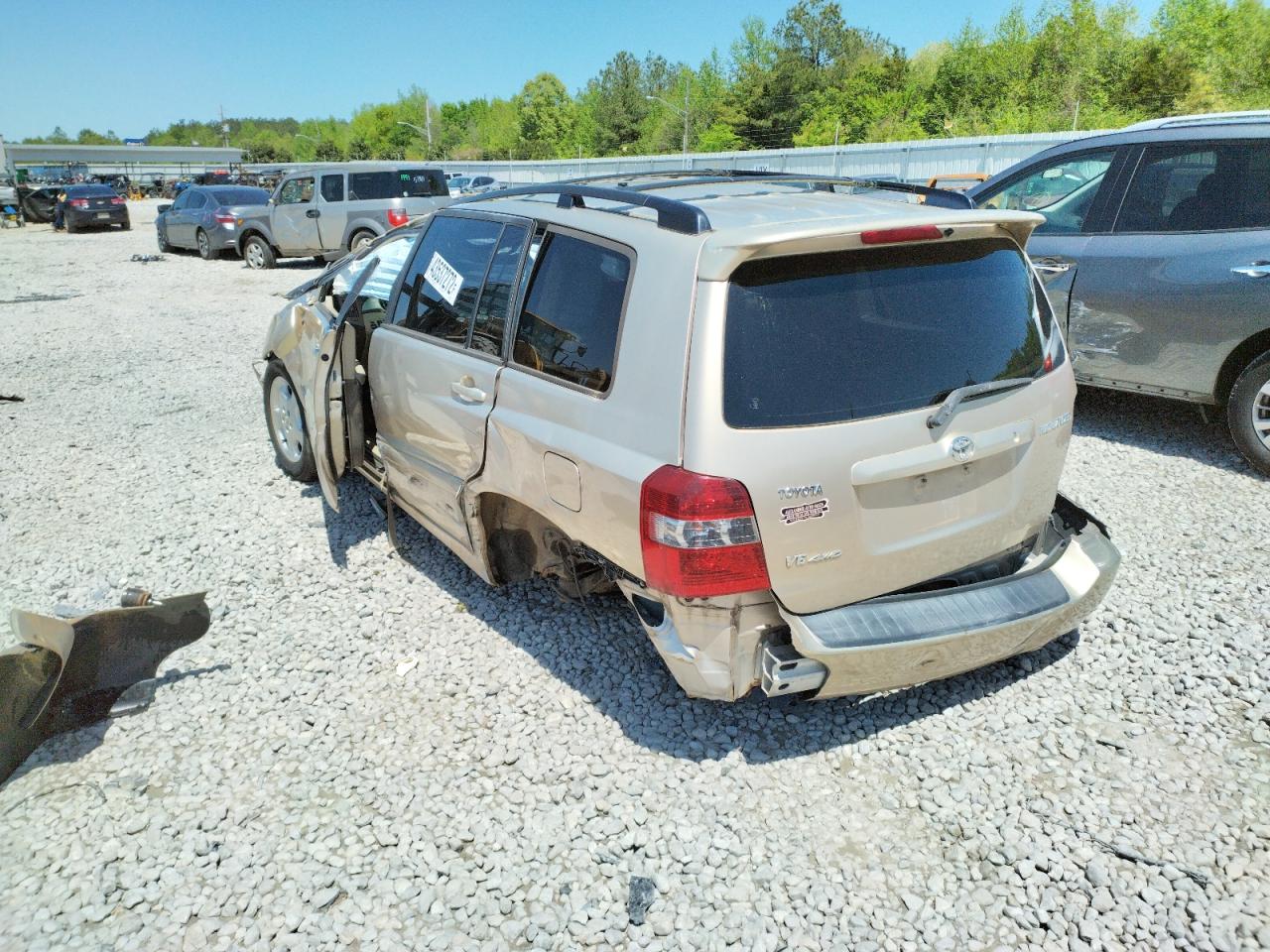 Photo 3 from auction – 2005 TOYOTA HIGHLANDER with VIN JTEEP21A850081594