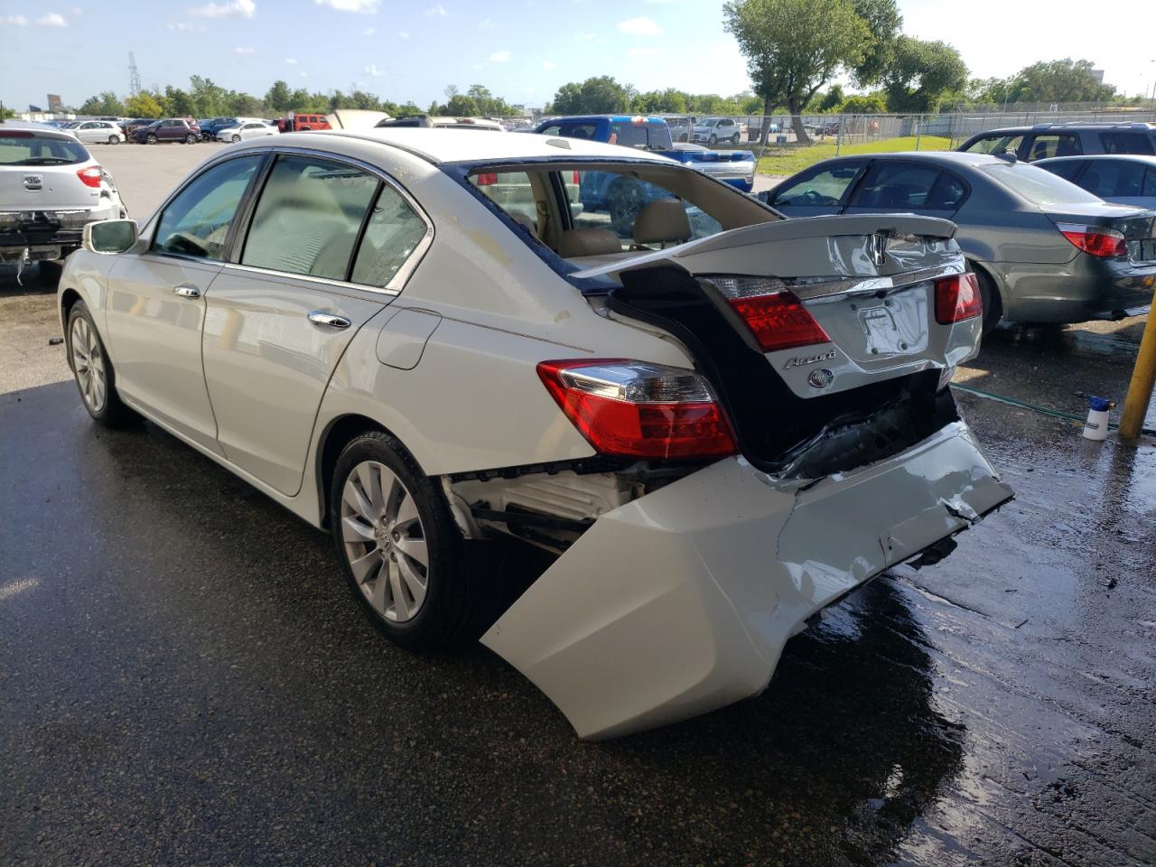 Photo 3 from auction – 2014 HONDA ACCORD EXL with VIN 1HGCR2F86EA231841