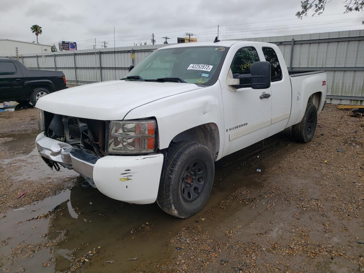 Photo 2 from auction – 2007 CHEVROLET SILVERADO with VIN 2GCEC190X71724590
