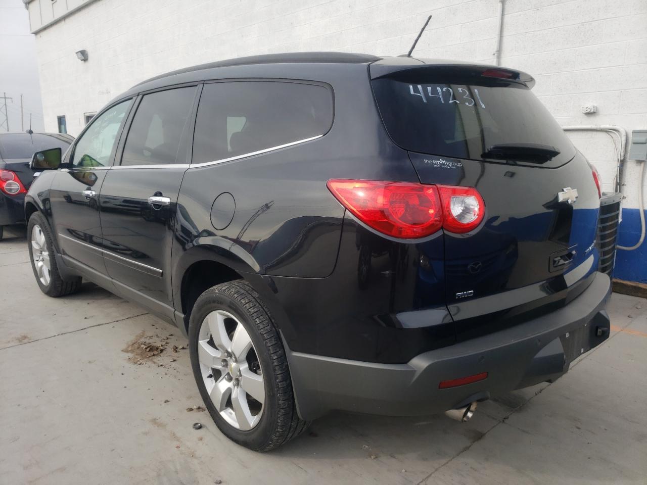 Photo 3 from auction – 2012 CHEVROLET TRAVERSE L with VIN 1GNKVLED7CJ260974