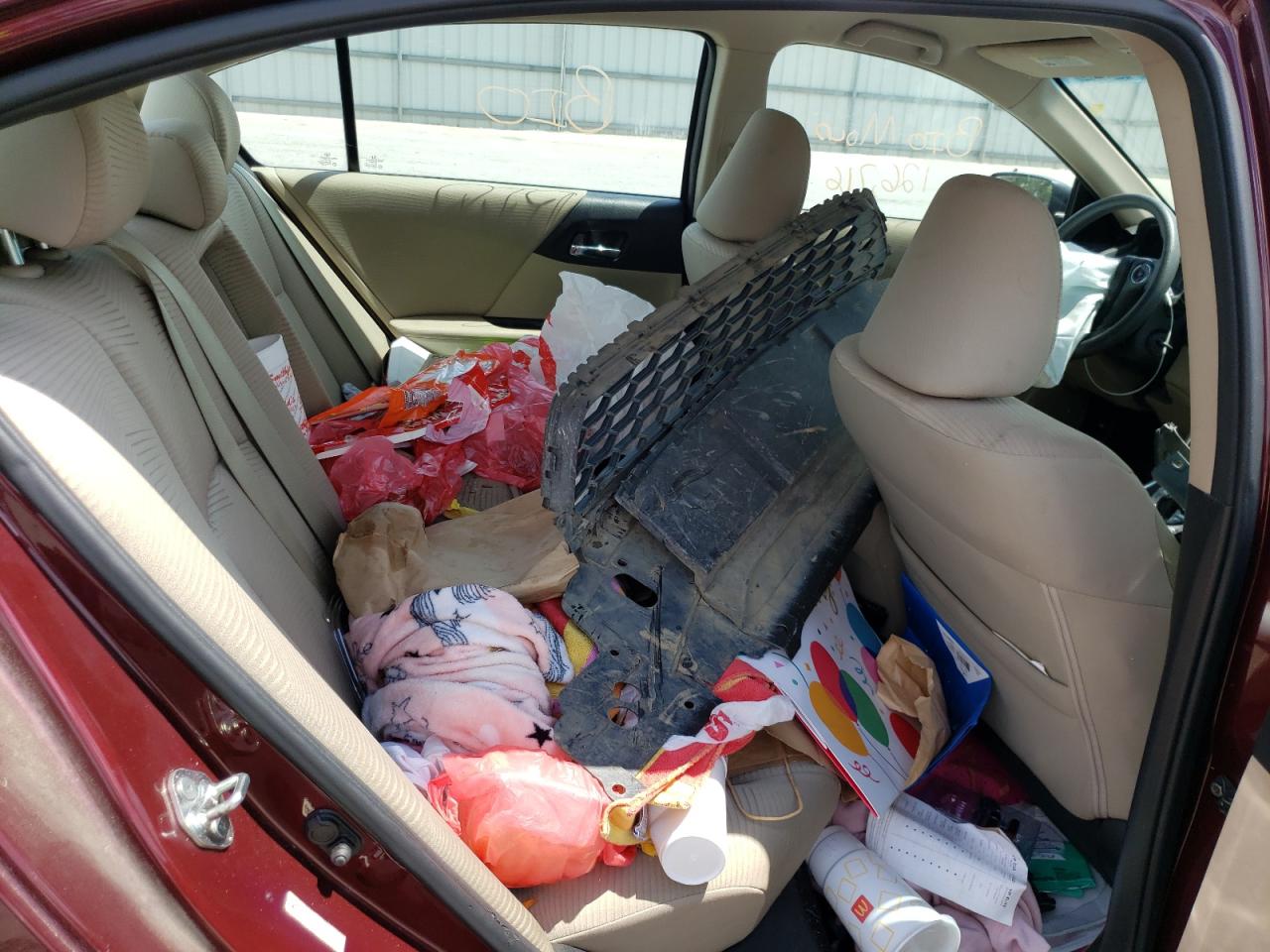 Photo 16 from auction – 2014 HONDA ACCORD with VIN 1HGCR2F3XEA110623