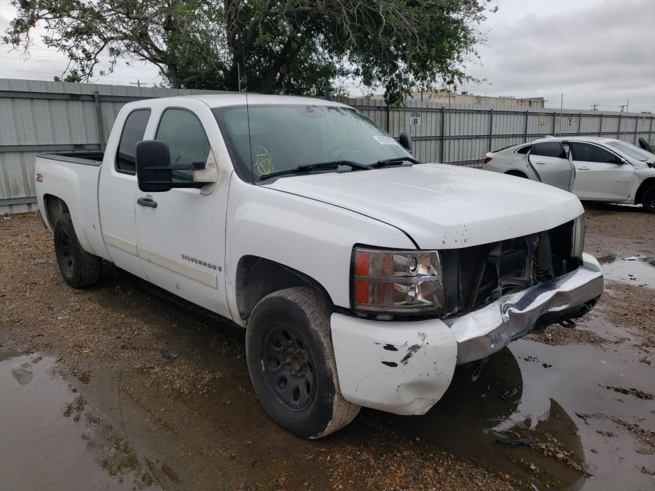 CHEVROLET SILVERADO 2007 with VIN 2GCEC190X71724590 - Photo from auction