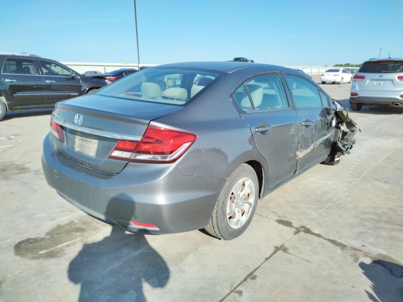 Photo 4 from auction – 2013 HONDA CIVIC LX with VIN 2HGFB2F55DH520183