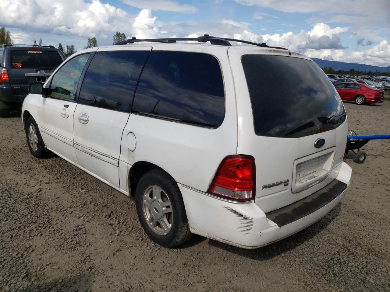 Photo 3 from auction – 2005 FORD FREESTAR S with VIN 2FMZA52295BA92713
