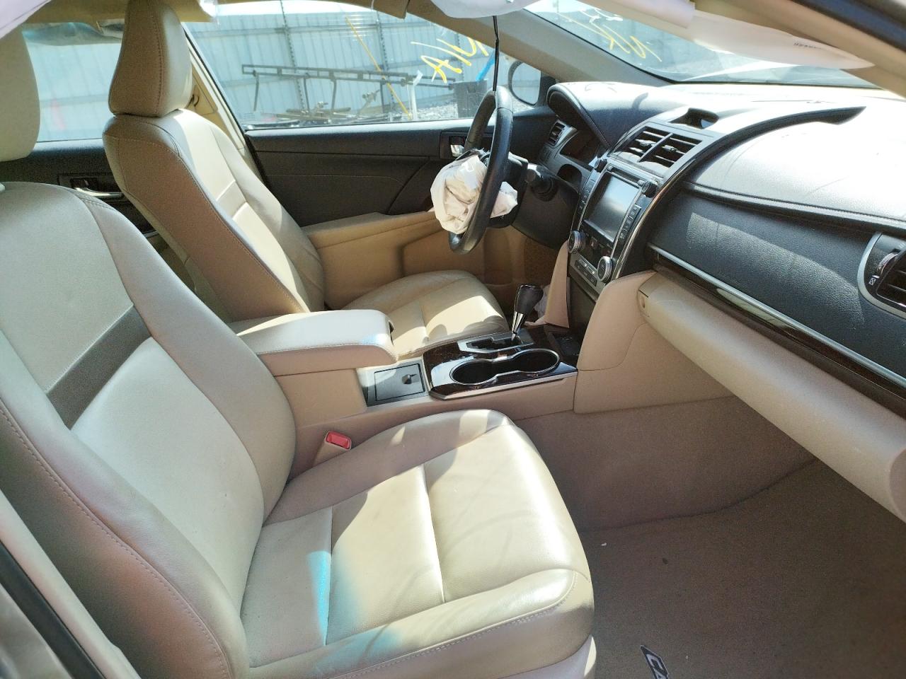 Photo 5 from auction – 2014 TOYOTA CAMRY SE with VIN 4T1BK1FK0EU544091