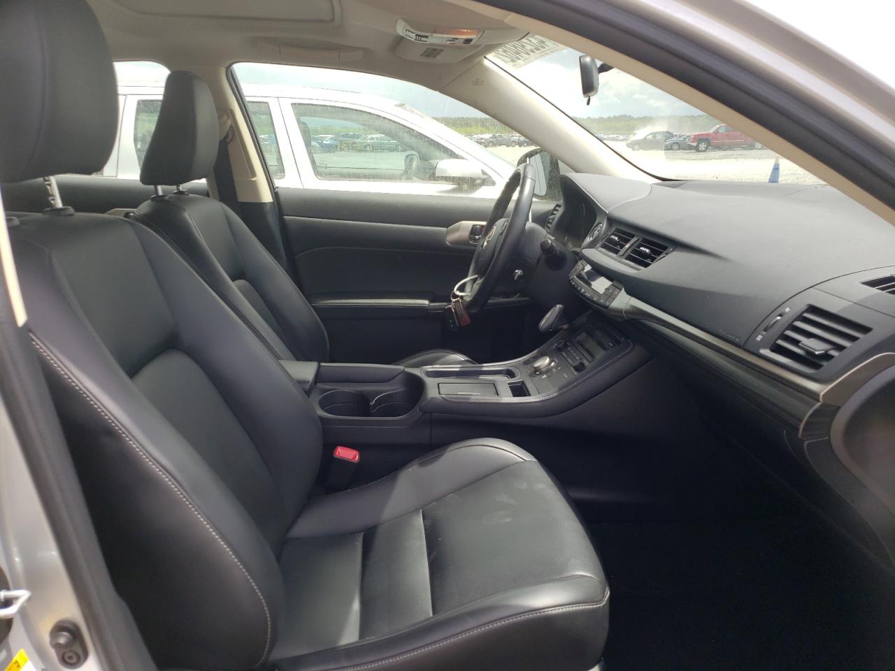 Photo 5 from auction – 2014 LEXUS CT 200 with VIN JTHKD5BH6E2179586