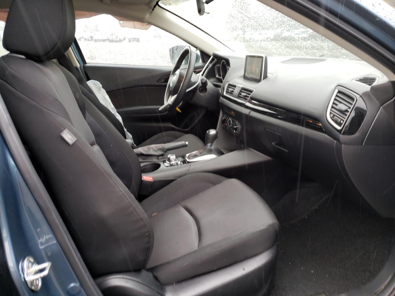Photo 5 from auction – 2016 MAZDA 3 TOURING with VIN JM1BM1L71G1321240