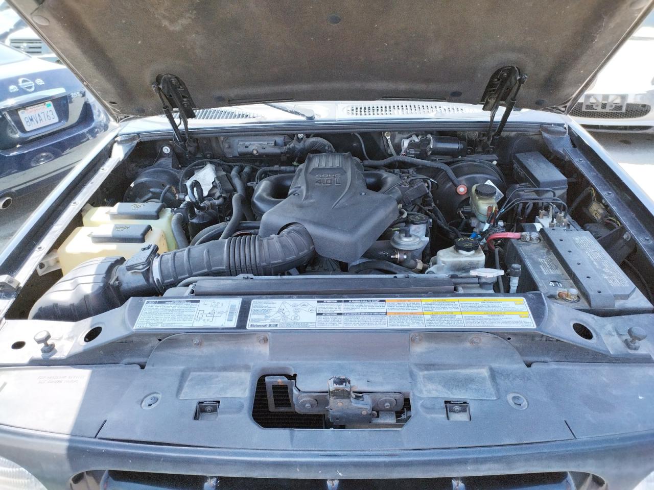 Photo 7 from auction – 2000 FORD EXPLORER S with VIN 1FMYU60E9YUA54676